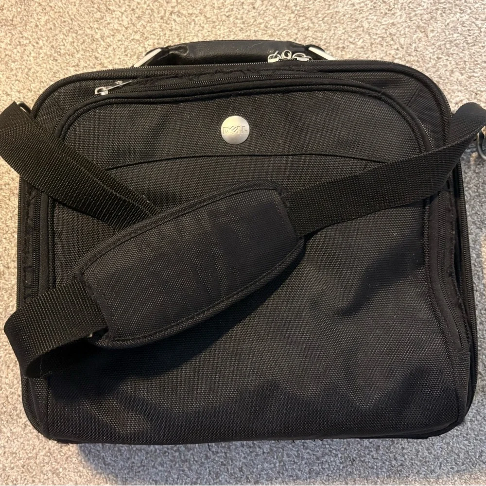Dell Black Compact Laptop Messenger Bag with Shoulder Strap